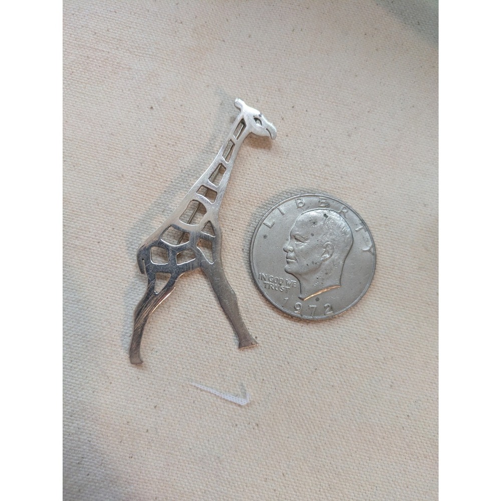 SU Sterling Silver Giraffe Brooch Vintage Openwork Animal Pin Safari Jewelry